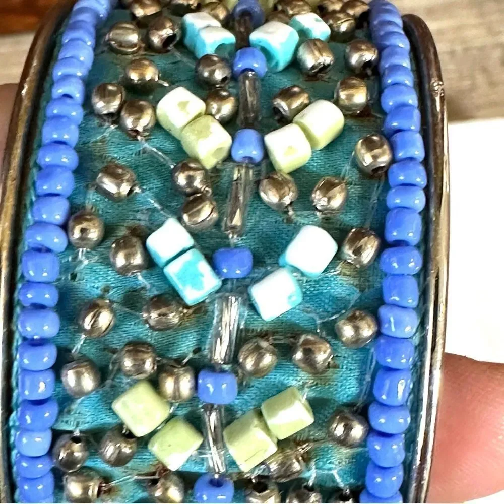 Blue beaded wide bracelet